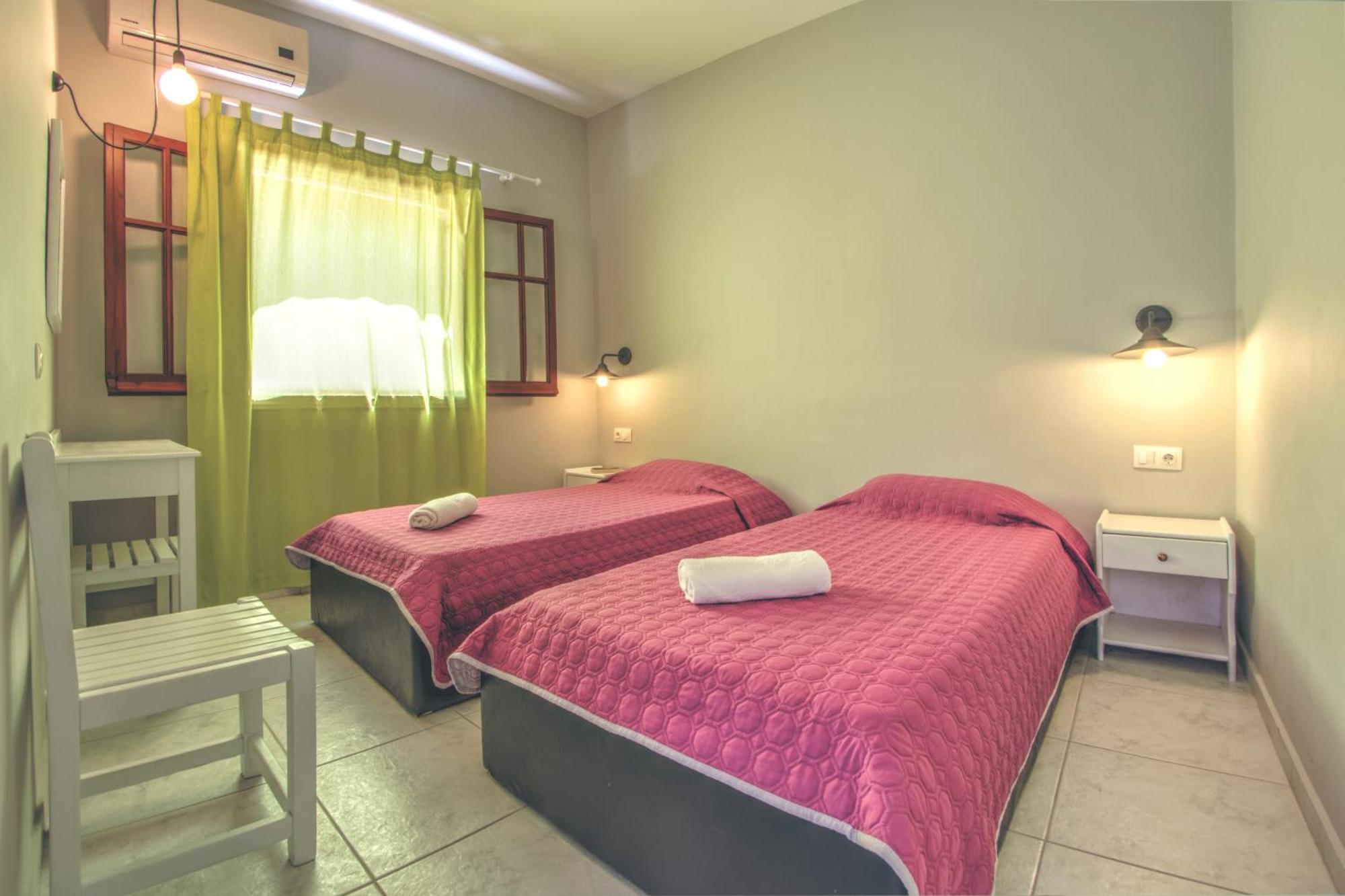 The Palm Garden - Idyllic Pool Apartments In A Green Oasis Ermones Room photo